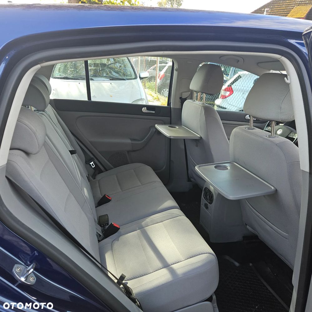 Volkswagen Golf Plus - 14