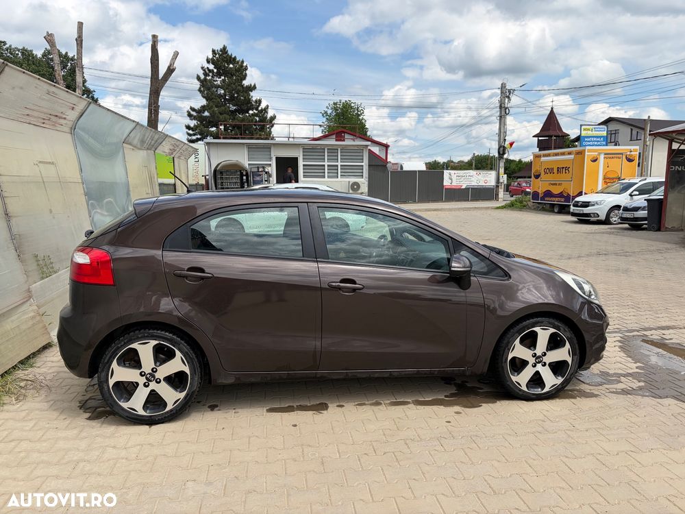 Kia Rio 1.4 DSL Comfort - 10