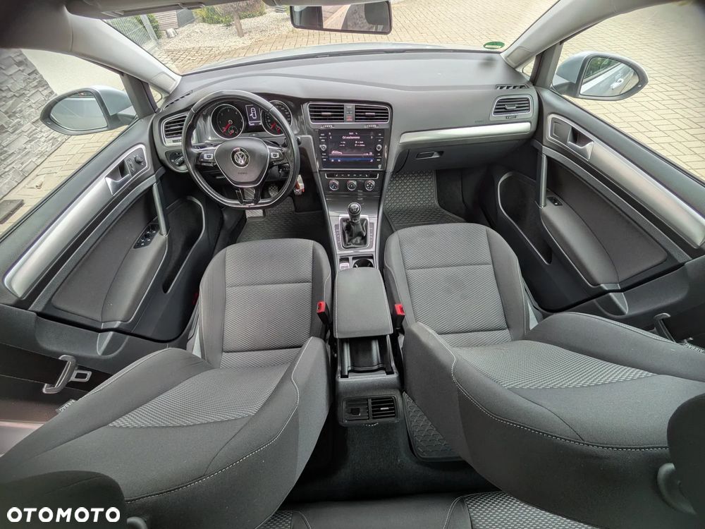 Volkswagen Golf 1.6 TDI (BlueMotion Technology) Trendline - 16
