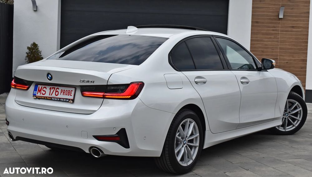 BMW Seria 3 330i Aut. Edition Luxury Line Purity - 4