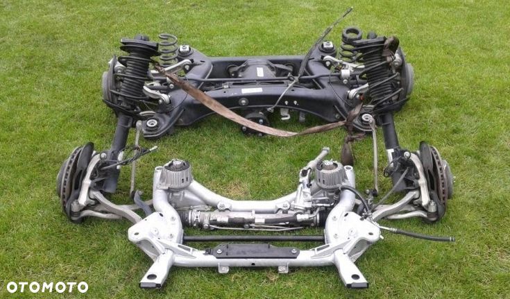 MERCEDES C KLASA W204 ZAWIESZENIE TYLNE KOMPLETNE WÓZEK WAHACZE ZWROTNICA - 1