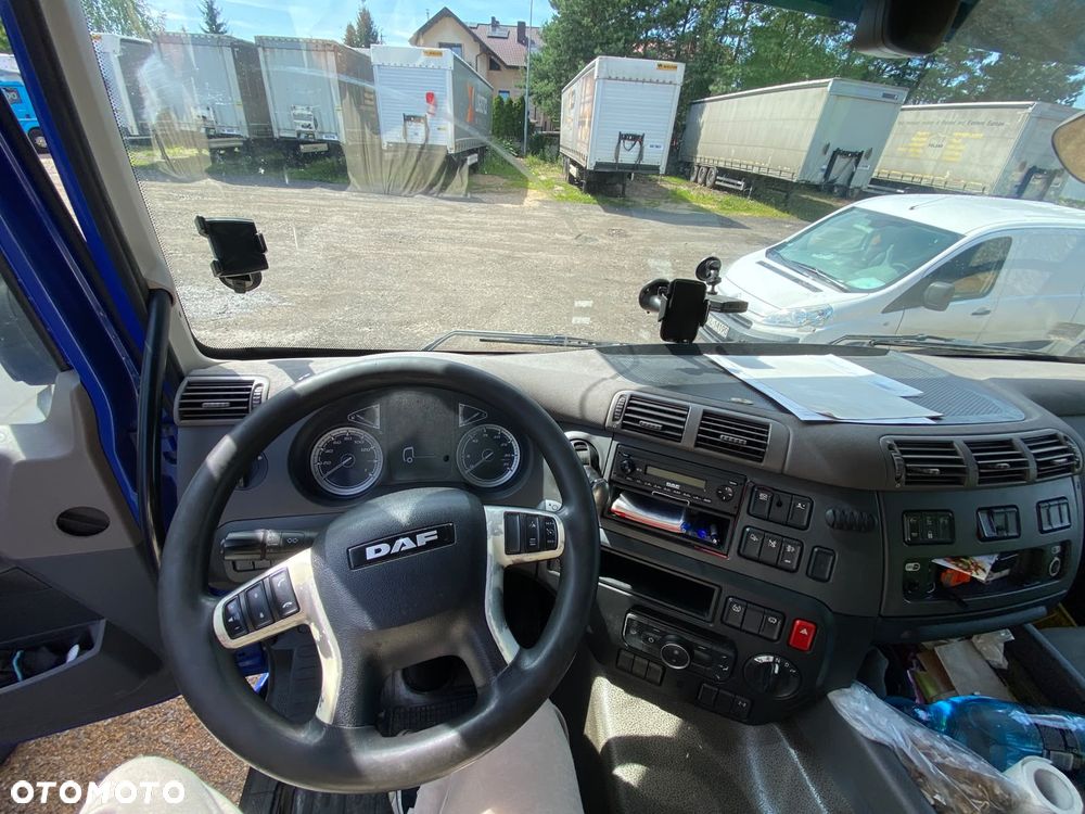 DAF CF 330 - 4