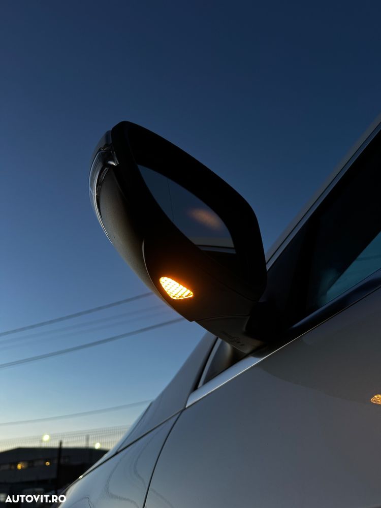 Volkswagen Passat CC 2.0 TDI BlueMotion Technology DSG - 33