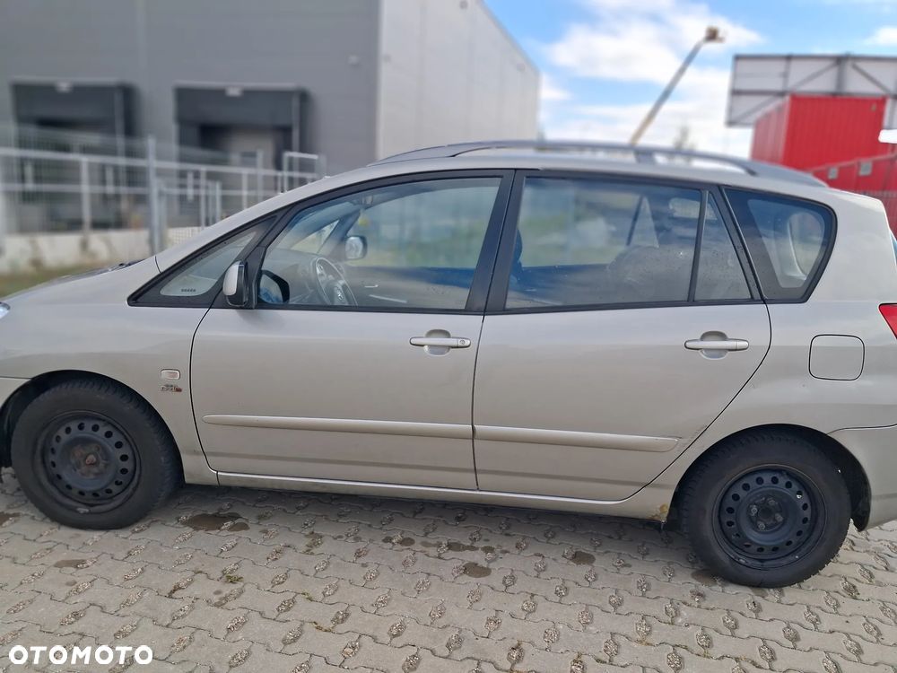 Toyota Corolla Verso 2.0 D-4D Sol - 11