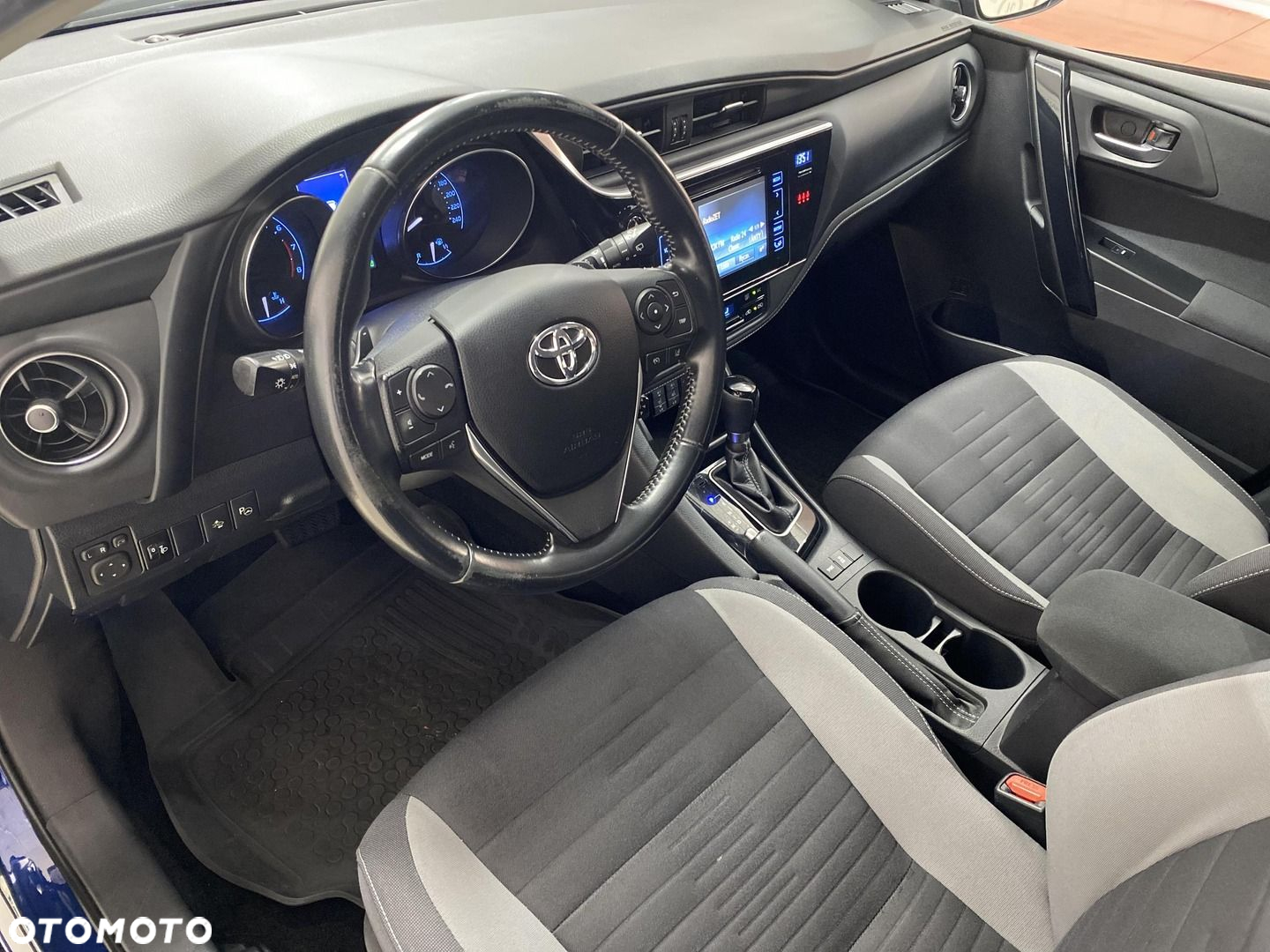 Toyota Auris - 10
