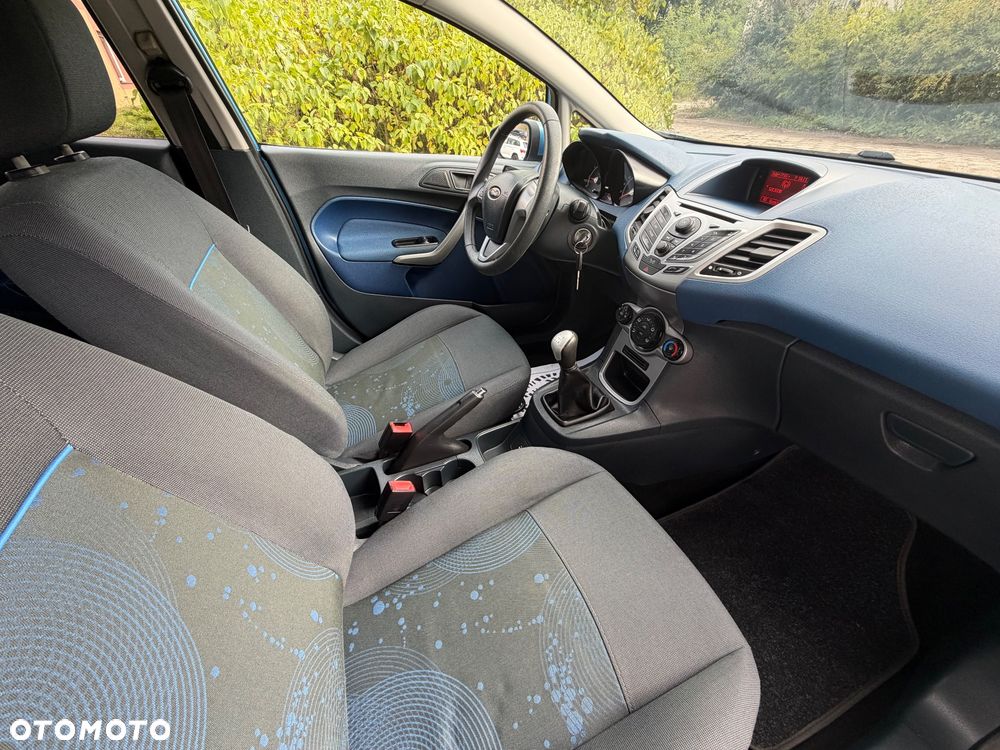 Ford Fiesta 1.25 Ambiente - 25