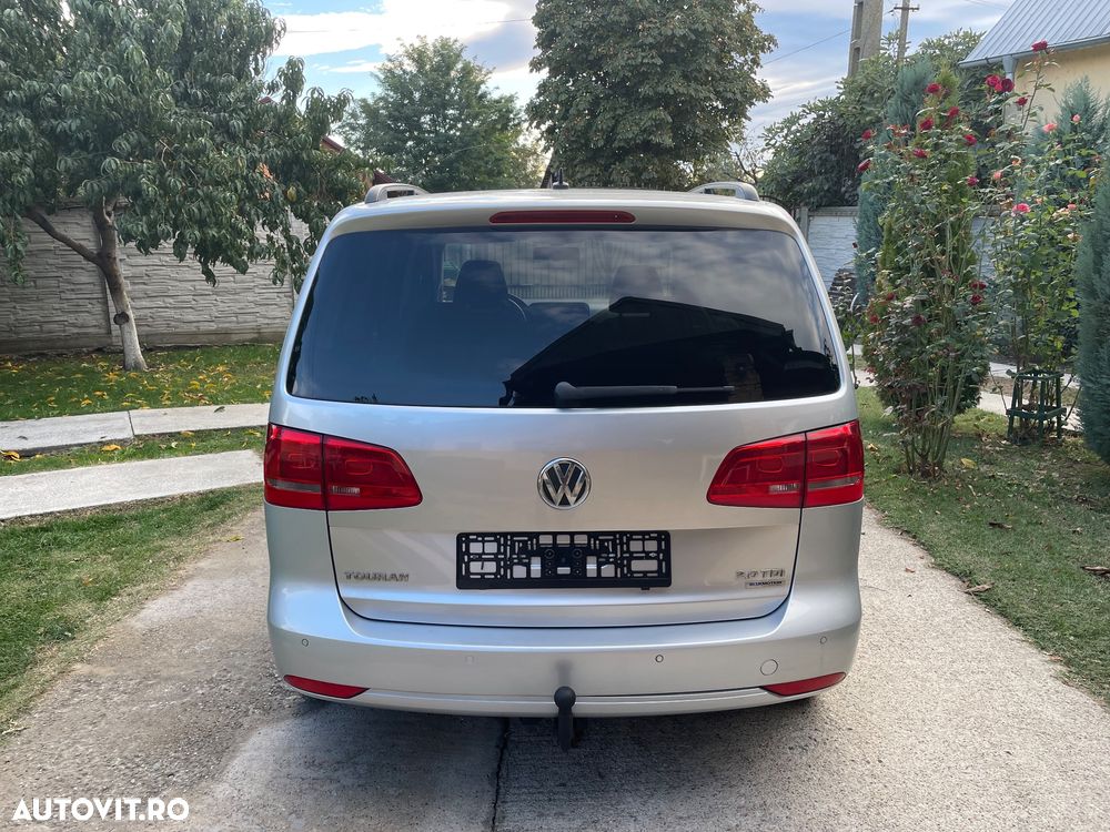 Volkswagen Touran - 10