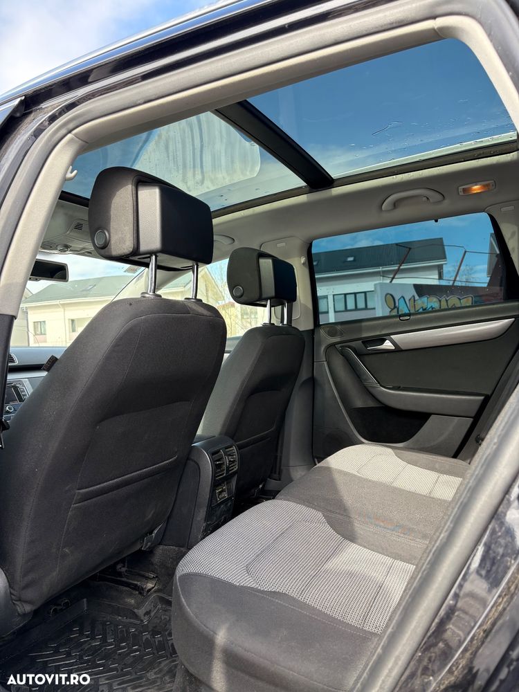 Volkswagen Passat - 12