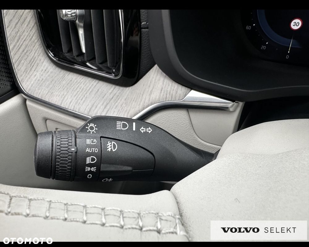 Volvo XC 60 B5 B AWD Inscription - 9