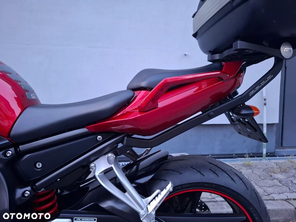 Yamaha FZ - 33