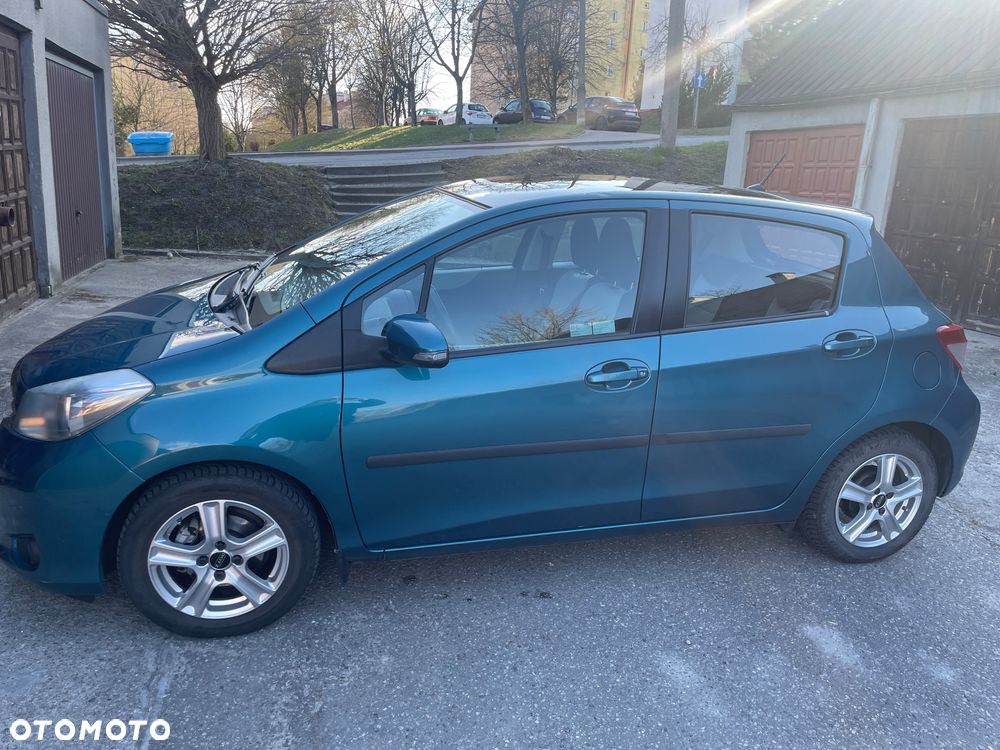 Toyota Yaris 1.33 Premium - 3