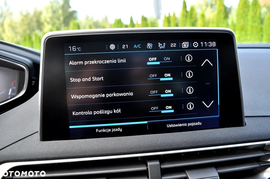 Peugeot 3008 1.2 PureTech Allure S&S - 28