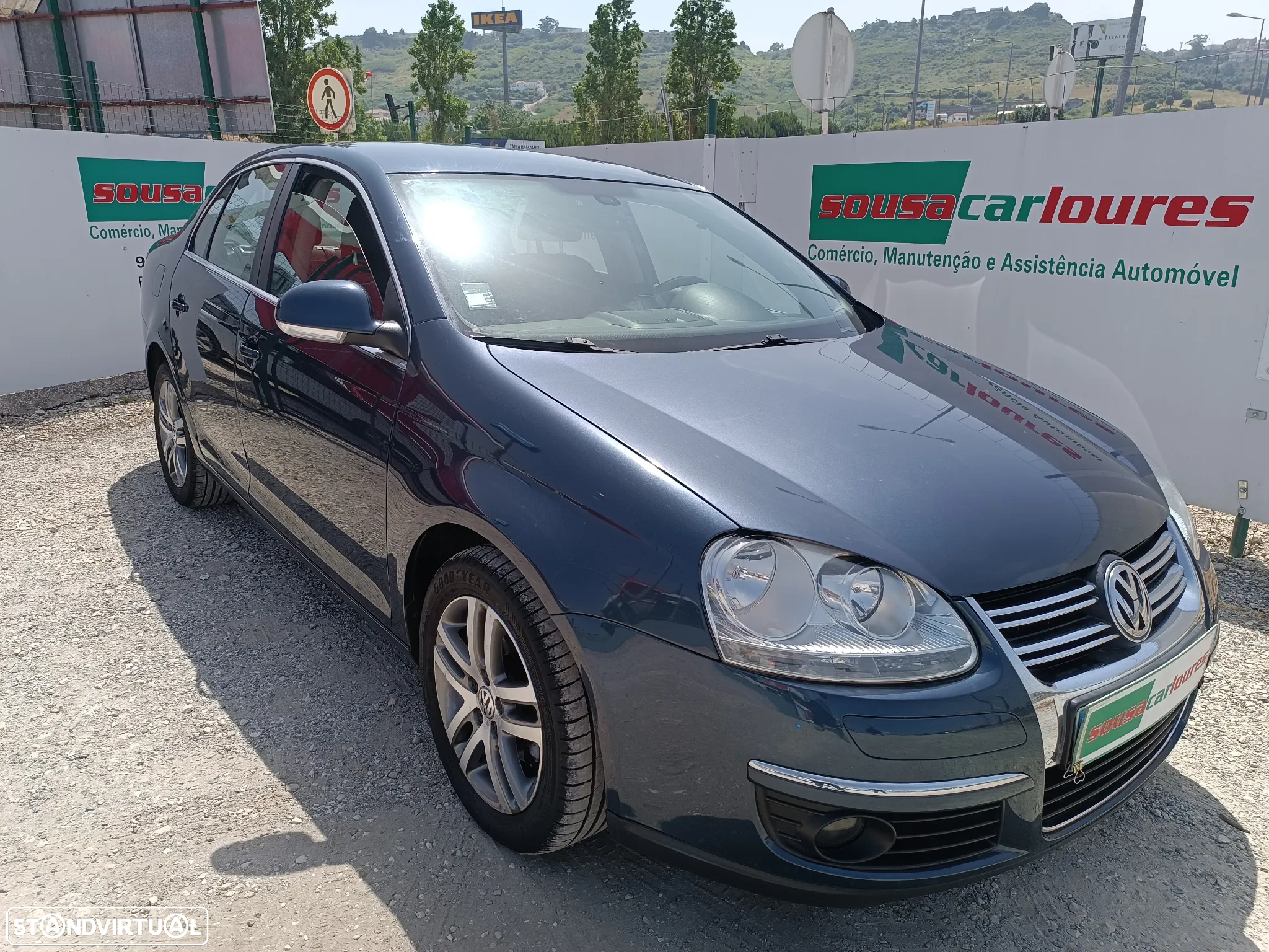 VW Jetta 2.0 TDI Confortline - 3