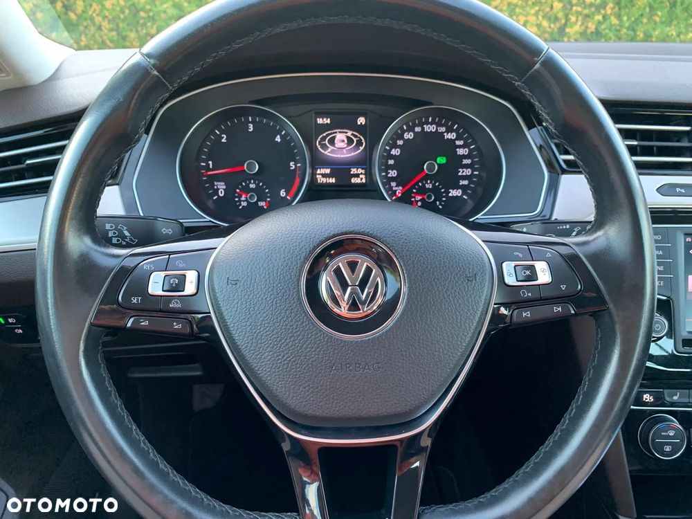 Volkswagen Passat 2.0 TDI BMT Highline DSG - 30