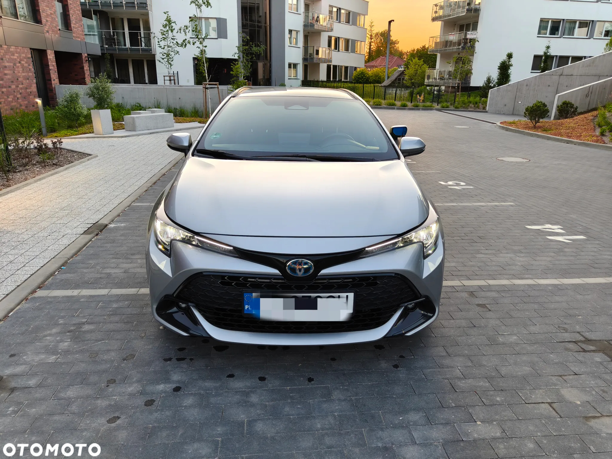 Toyota Corolla 1.8 Hybrid Comfort - 16