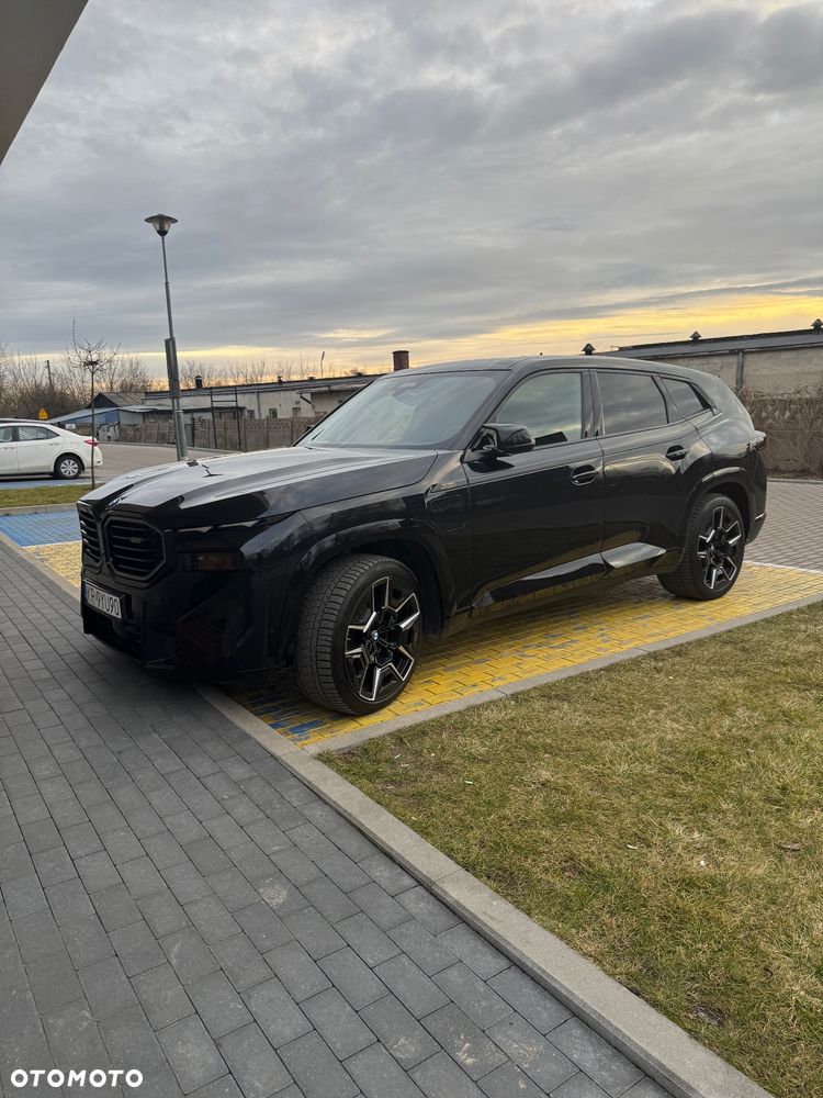 BMW XM - 9