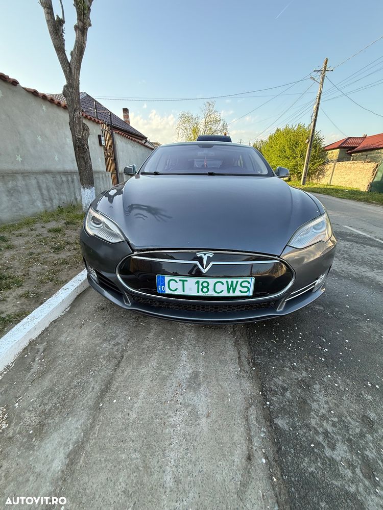 Tesla Model S Standard - 1