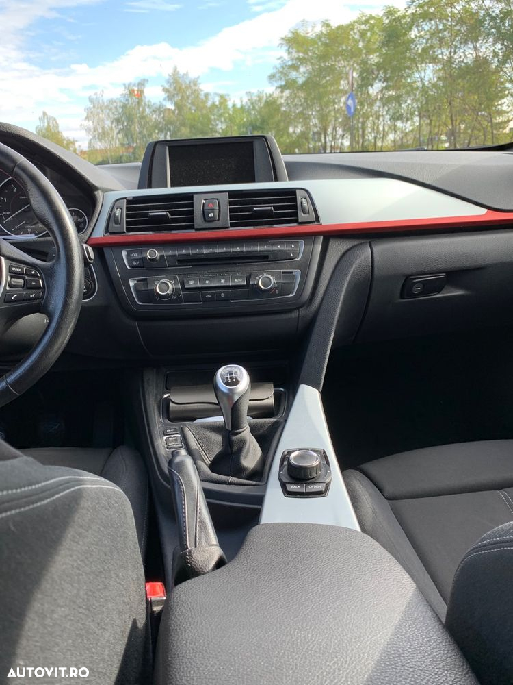 BMW Seria 3 318d - 19