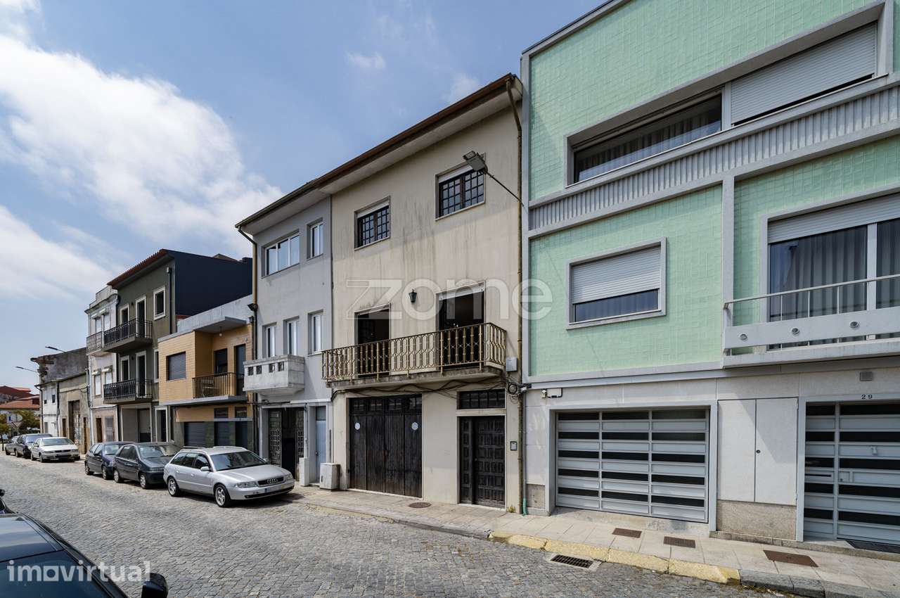 Prédio T4 com 363 m² em São Vicente – Braga! - Grande imagem: 2/51