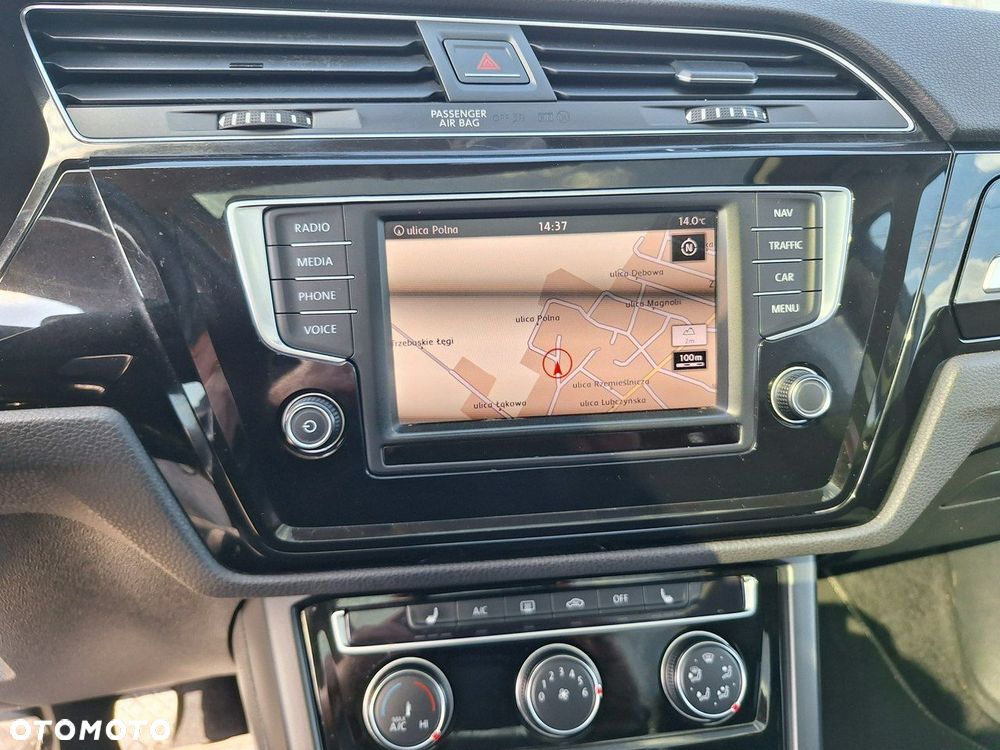 Volkswagen Touran 2.0 TDI BMT Comfortline - 25