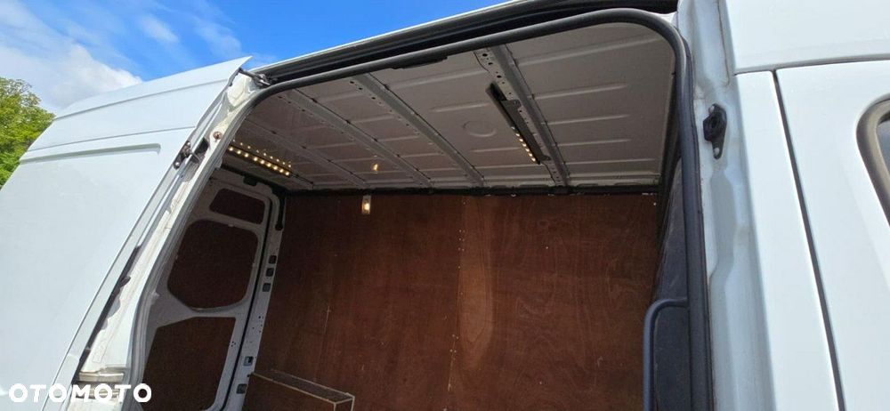 Mercedes-Benz Sprinter - 7