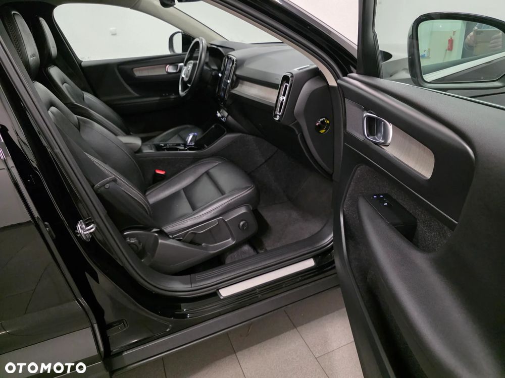 Volvo XC 40 D3 SCR Inscription - 28