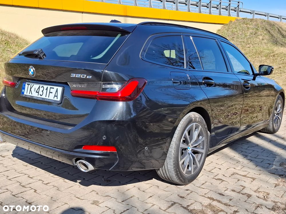 BMW Seria 3 318d Sport Line Shadow - 21