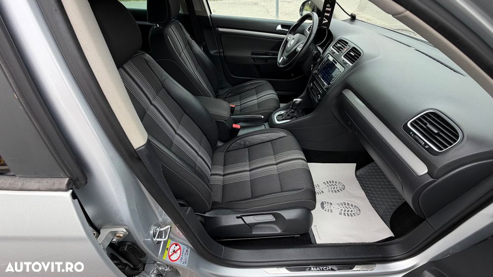 Volkswagen Golf - 30