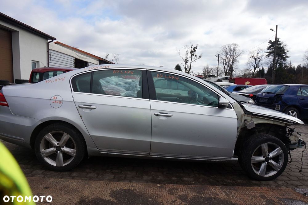 VOLKSWAGEN PASSAT B7 SEDAN 2012 LA7W 2.0 TDI CFFB 140KM NFU SREBRNY na części - 6