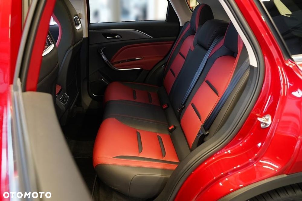 Bestune T77 1.5T Business DCT - 8