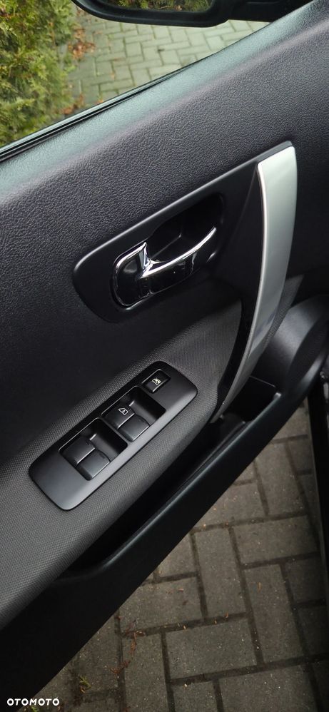 Nissan Qashqai 1.6 dCi 4 x 4 DPF Start/Stop tekna - 26