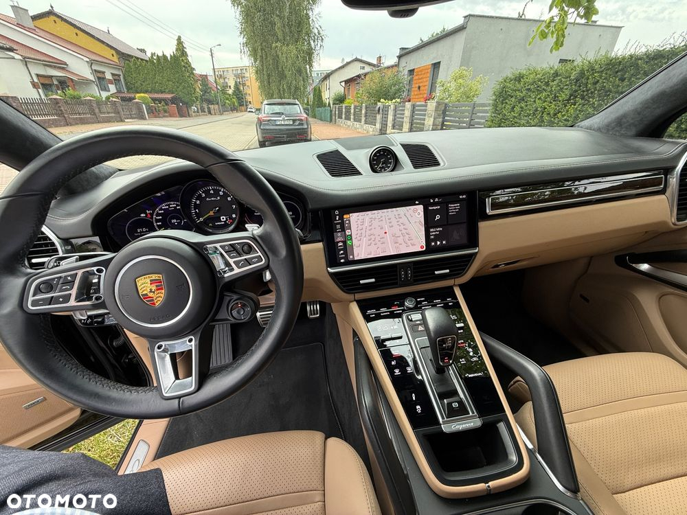 Porsche Cayenne Coupe Turbo S E-Hybrid - 13