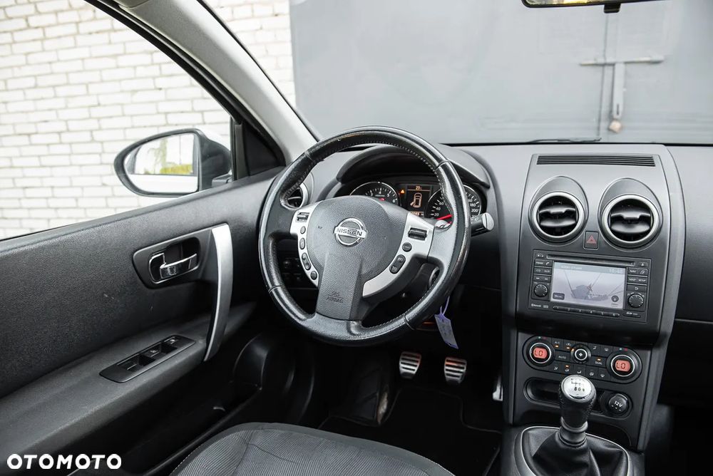 Nissan Qashqai 2.0 360 - 16