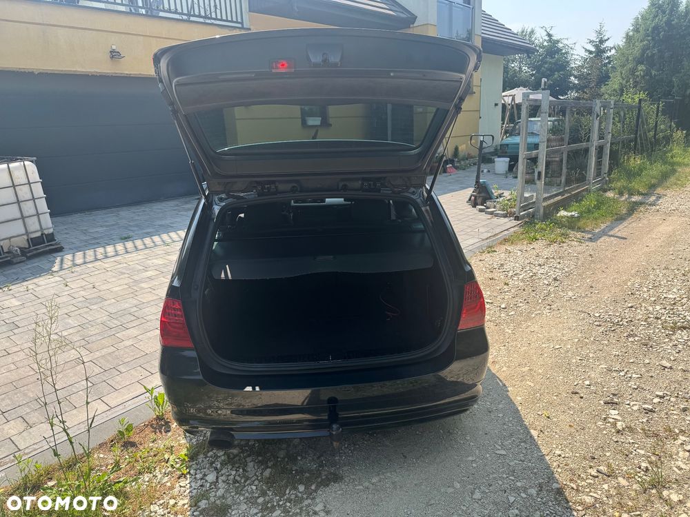 BMW Seria 3 318d - 10