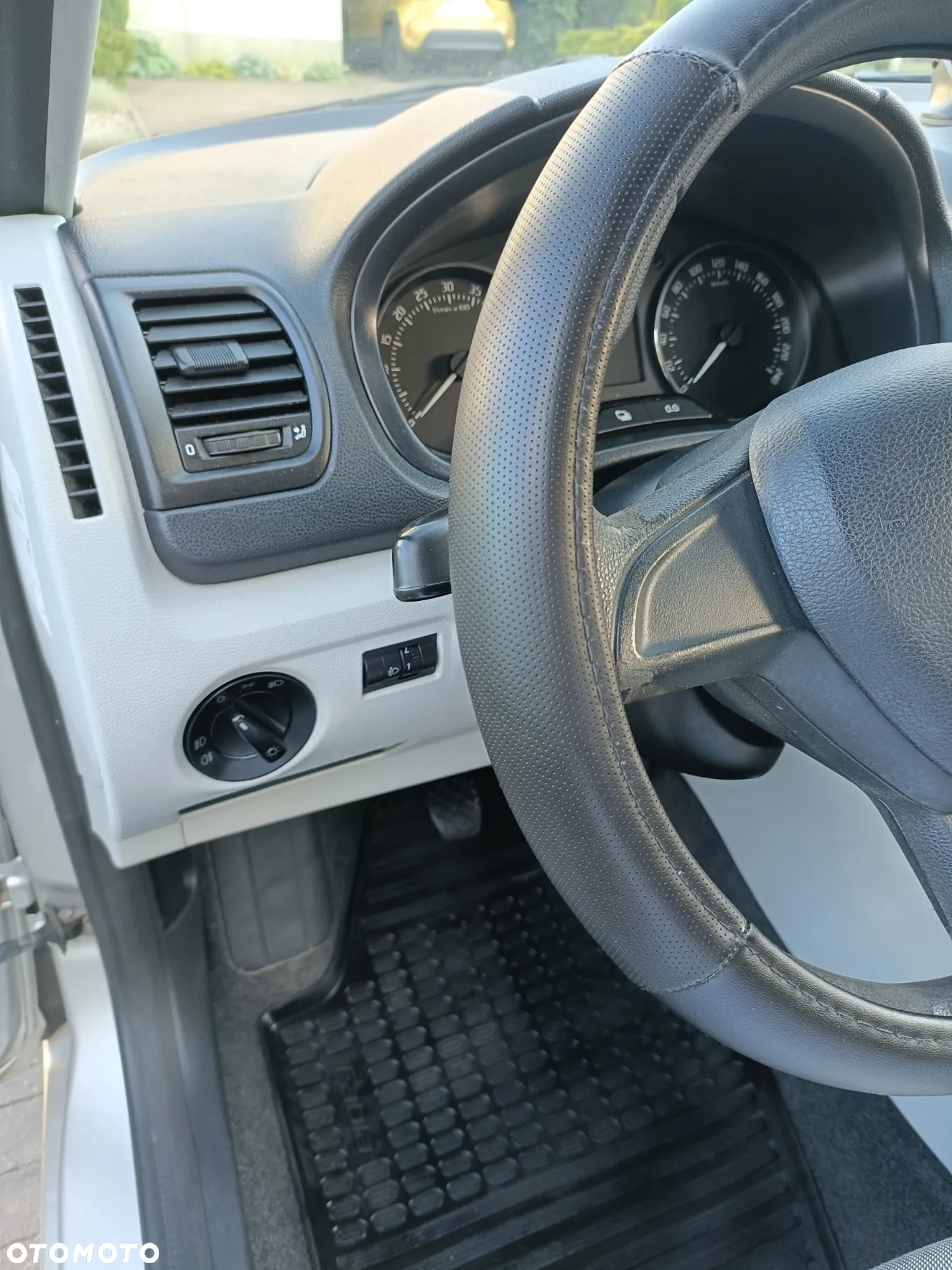 Skoda Fabia 1.6 TDI DPF Classic - 26