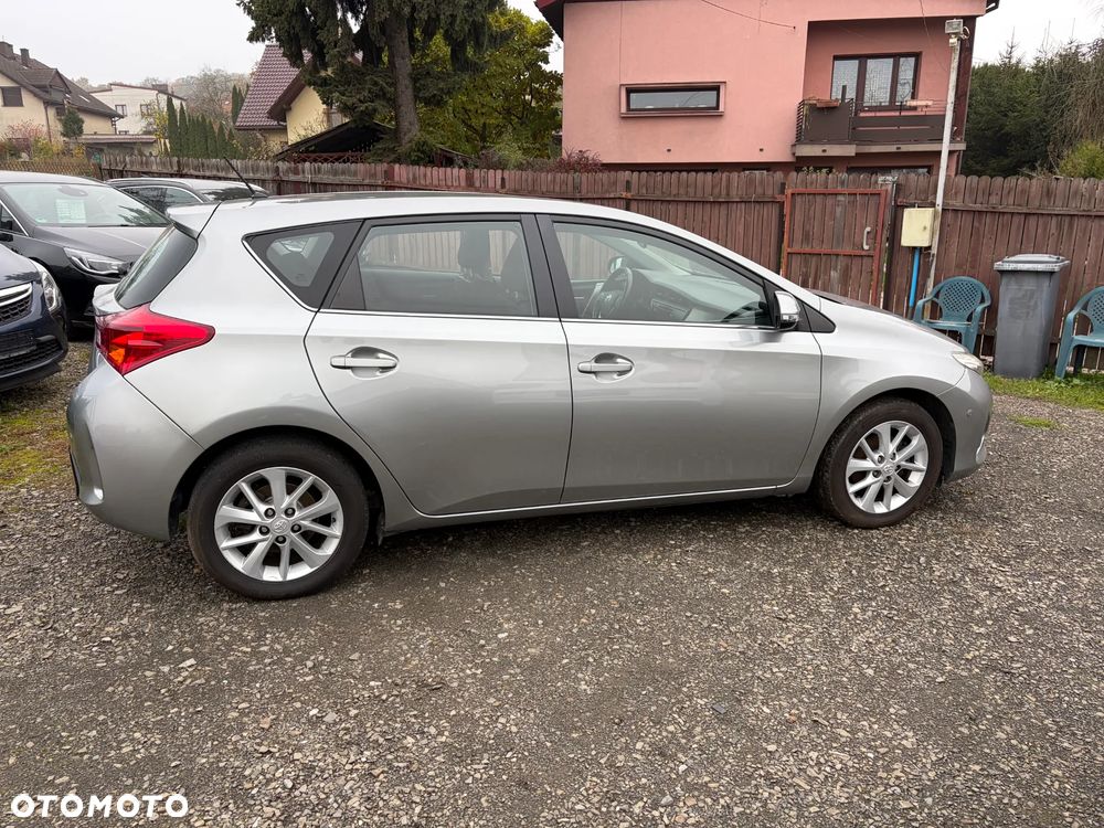 Toyota Auris 1.6 Valvematic Life - 13