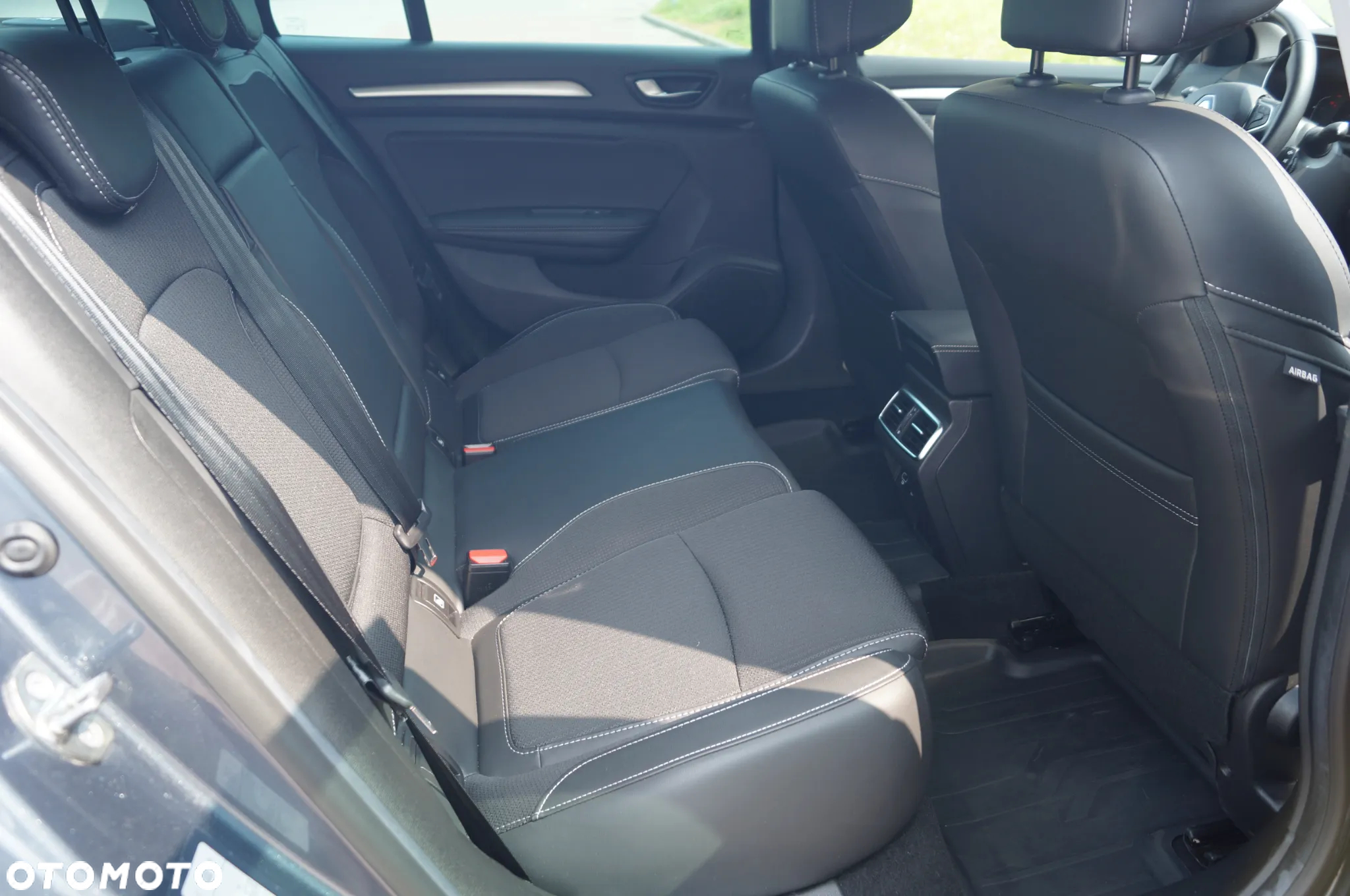 Renault Megane 1.3 TCe Intens - 12