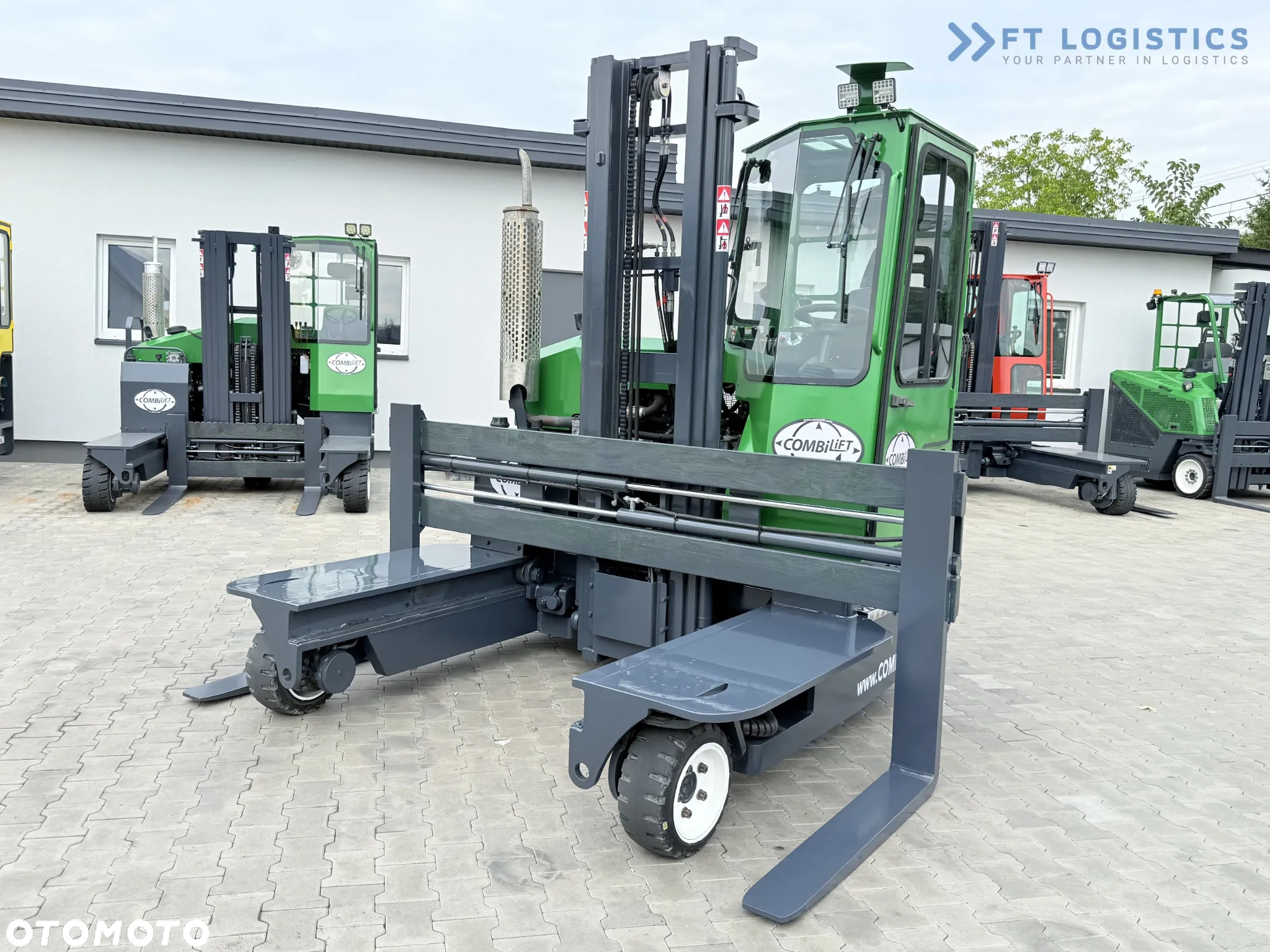 Combilift C3000 / DIESEL / DUPLEX - 4000MM / SZEROKI POZYCJONER WIDEŁ 2700MM / PEŁNA OGRZEWANA KABINA / JEDYNIE 6905H/ STAN - JAK NOWY! - 4