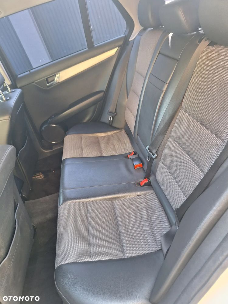 Mercedes-Benz Klasa C 180 K BlueEff Avantgarde - 9