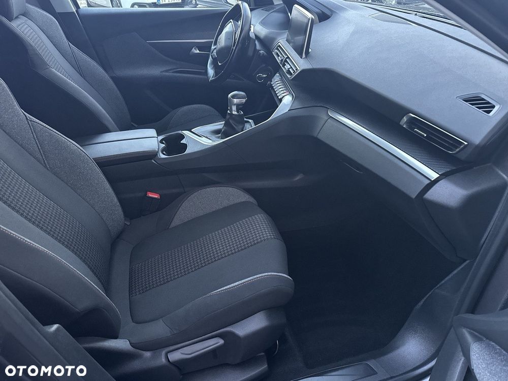 Peugeot 5008 - 13