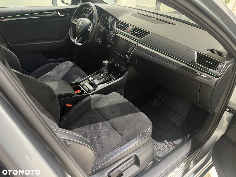Skoda Superb 2.0 TDI Sportline DSG - 10