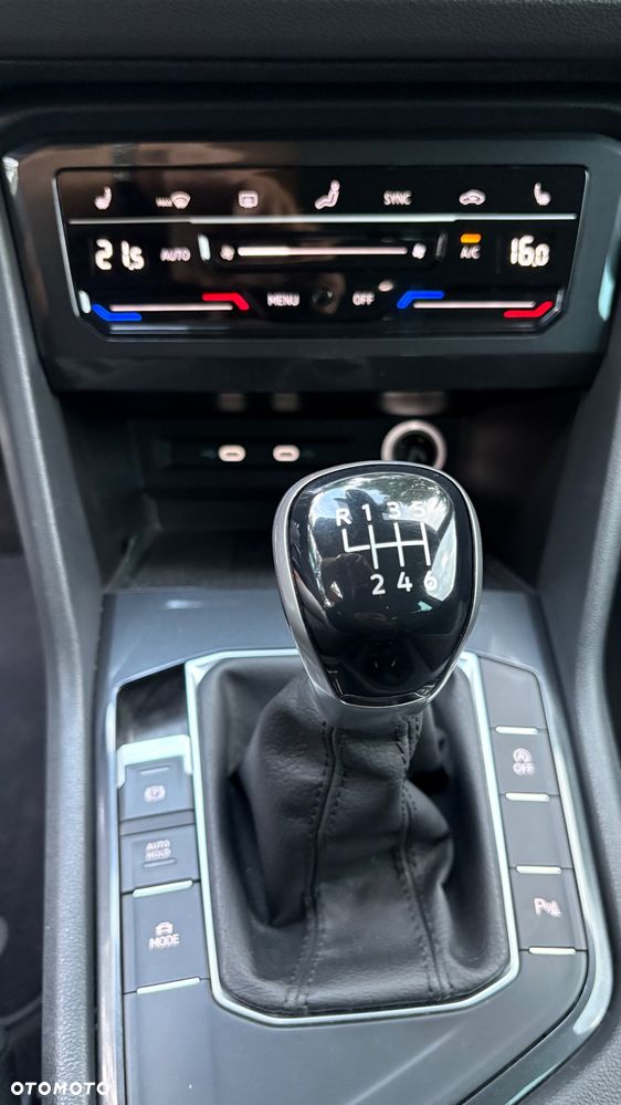 Volkswagen Tiguan 1.5 TSI OPF URBAN SPORT - 33