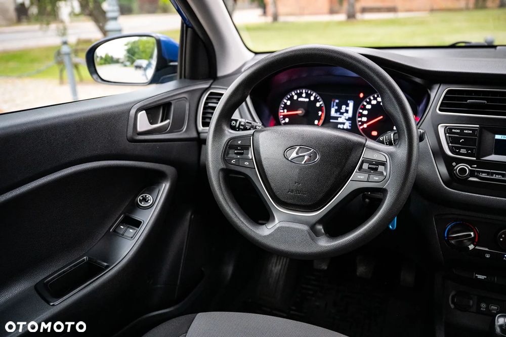 Hyundai i20 - 24