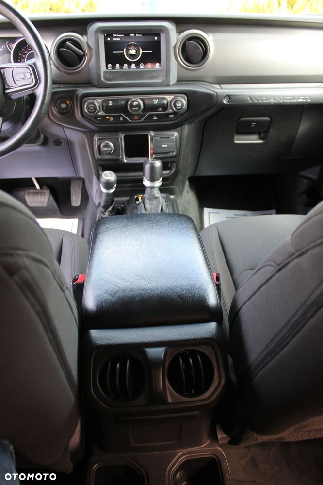 Jeep Wrangler Unlimited 3.6 Automatik X - 27