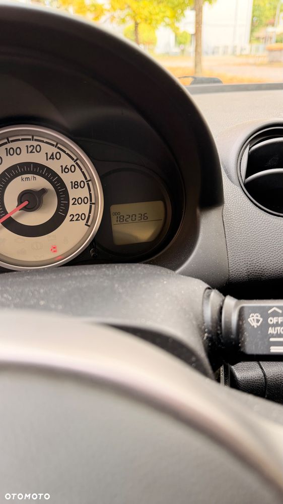Mazda 2 - 11