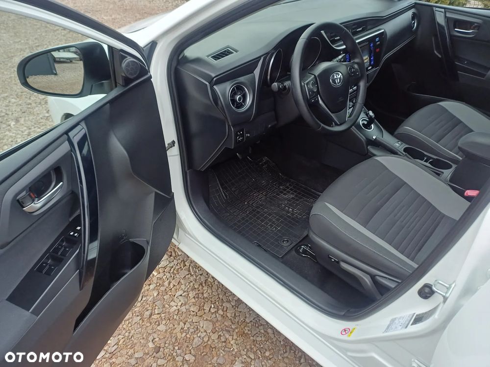 Toyota Auris - 6