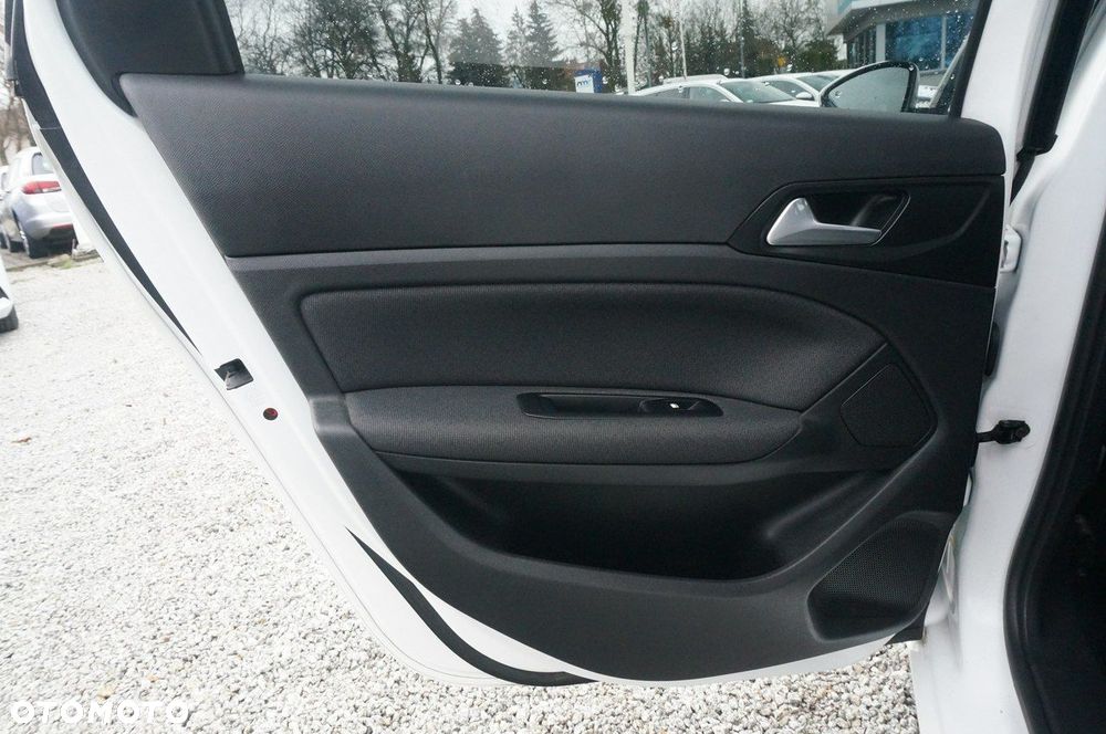 Peugeot 308 1.5 BlueHDi Allure Pack S&S EAT8 - 24