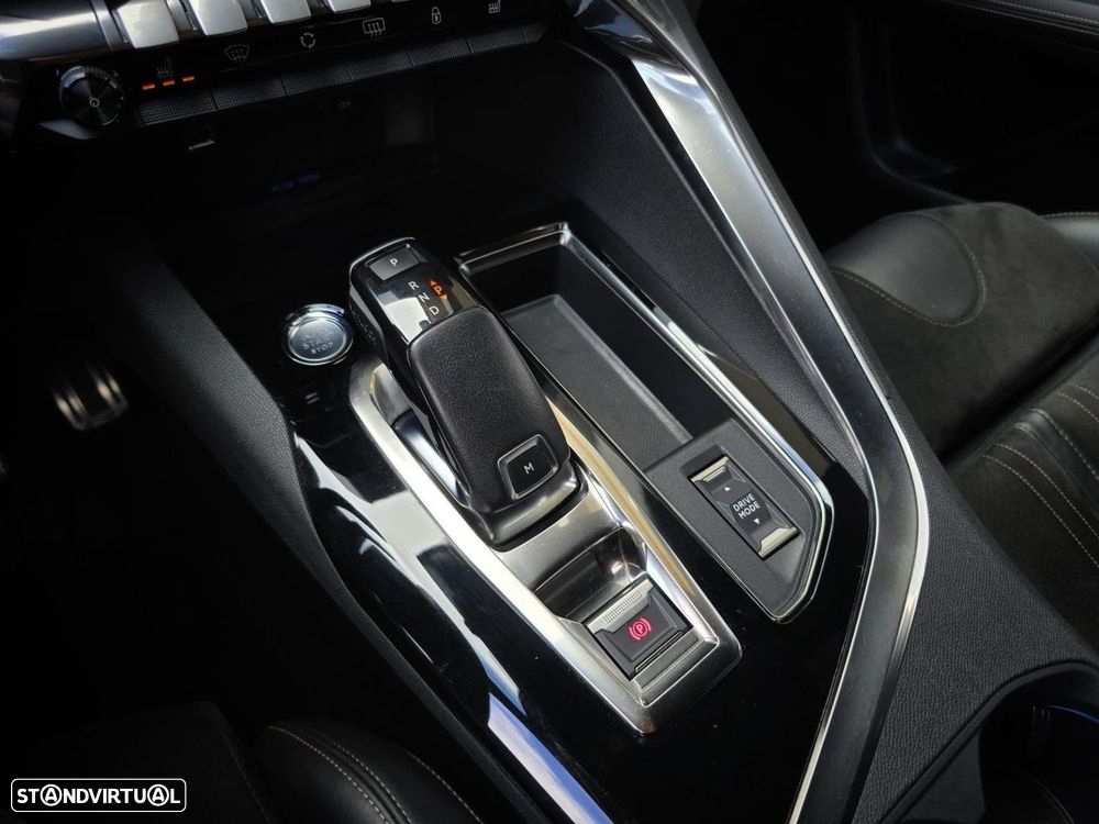 Peugeot 3008 1.5 BlueHDi GT Line J19 EAT8 - 16