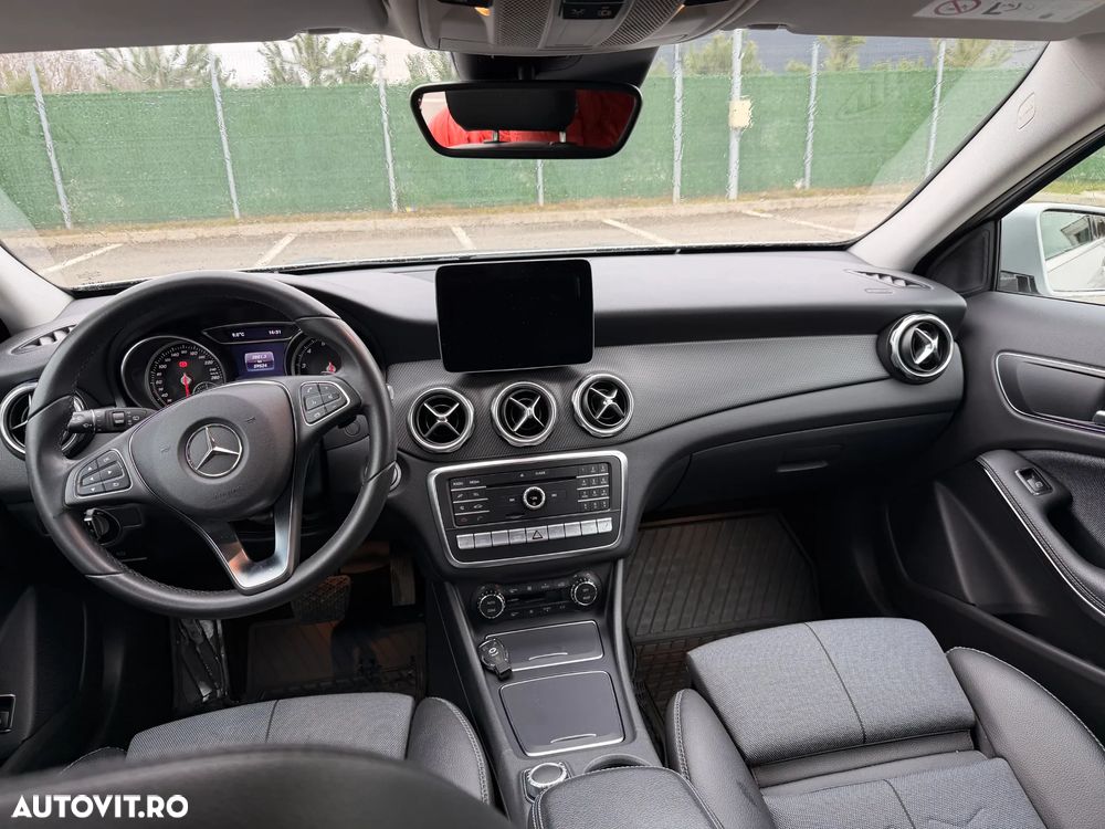 Mercedes-Benz GLA 220 4MATIC - 15