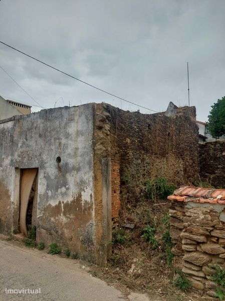Vendo terreno urbano com ruinas - Grande imagem: 3/7